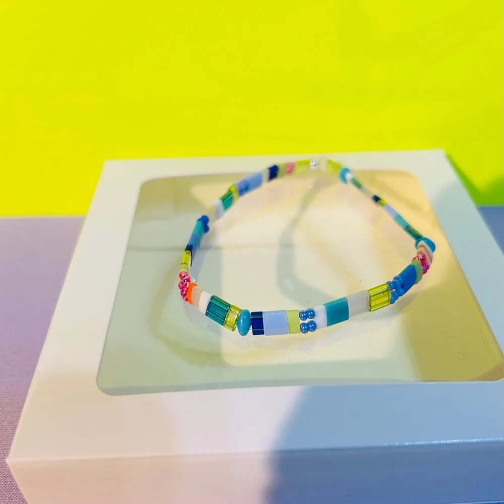 Tila Bracelet in Pretty Spring Colored Glass Beads & stretchy cord - Picture 4 of 5